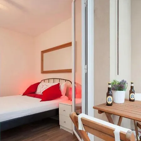 Apartment Modern Al Carrer Blai, Poble Sec